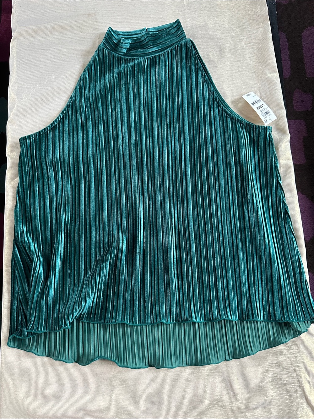 Sleeveless Pleated High-Neck Top - Emerald Green
